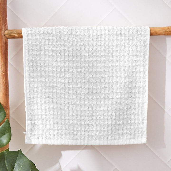 Bamboo White Waffle Bath Towel - Lightweight & Travel-Friendly Luxury Towel